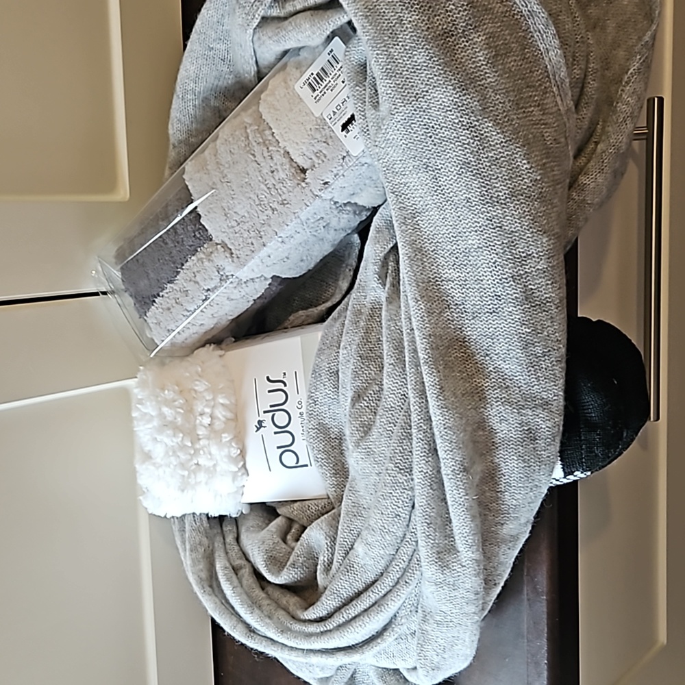 Cashmere shawl and 4 pairs of warm socks